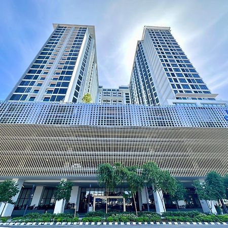 Kota Kinabalu City Centre @ The Shore By Casa Yolo ภายนอก รูปภาพ