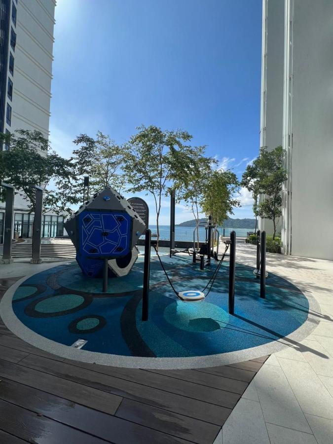 Kota Kinabalu City Centre @ The Shore By Casa Yolo ภายนอก รูปภาพ