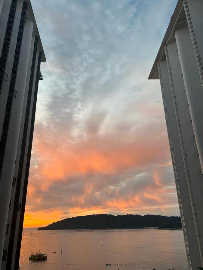 Kota Kinabalu City Centre @ The Shore By Casa Yolo ภายนอก รูปภาพ
