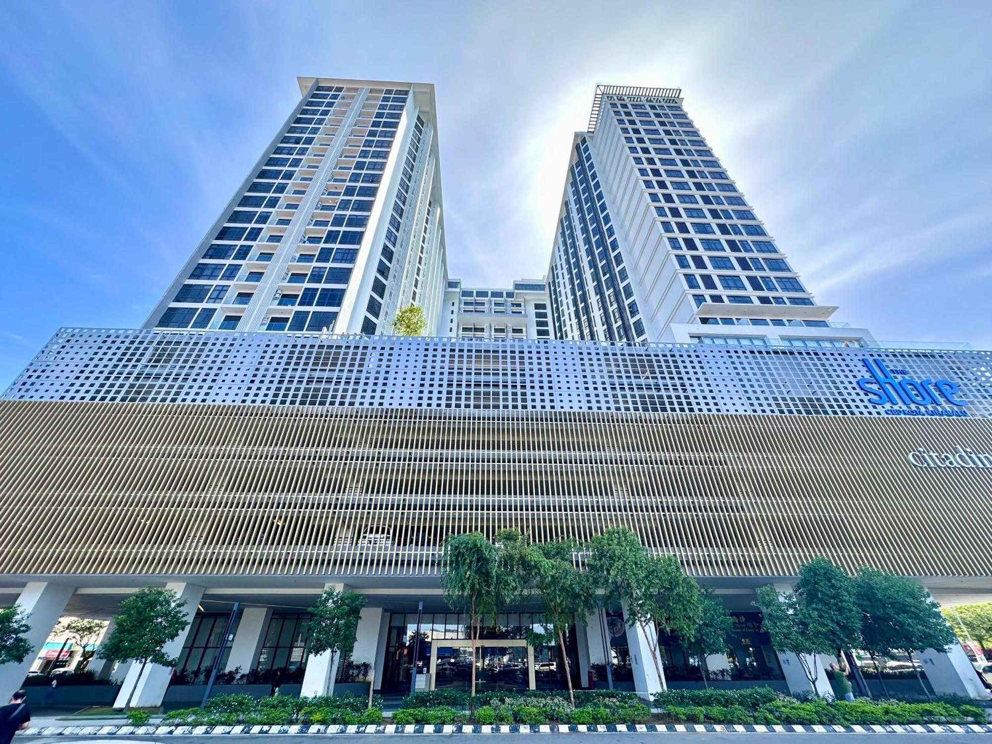 Kota Kinabalu City Centre @ The Shore By Casa Yolo ภายนอก รูปภาพ